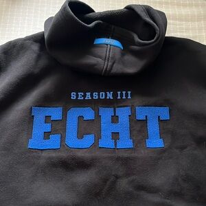 ECHT SEASON 3 HODDIE
Lightly worn Hoodie
Slightly oversized